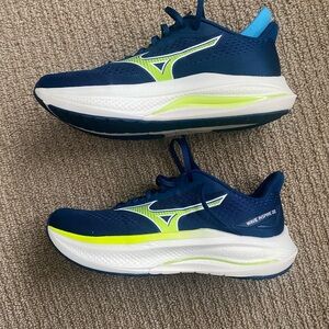 Mizuno Wave Inspire 22s size 10
